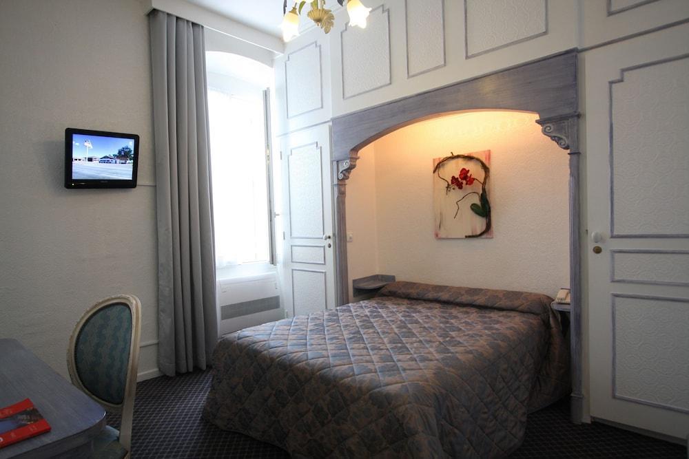 Le Magnolia Hotel Calvi  Bagian luar foto