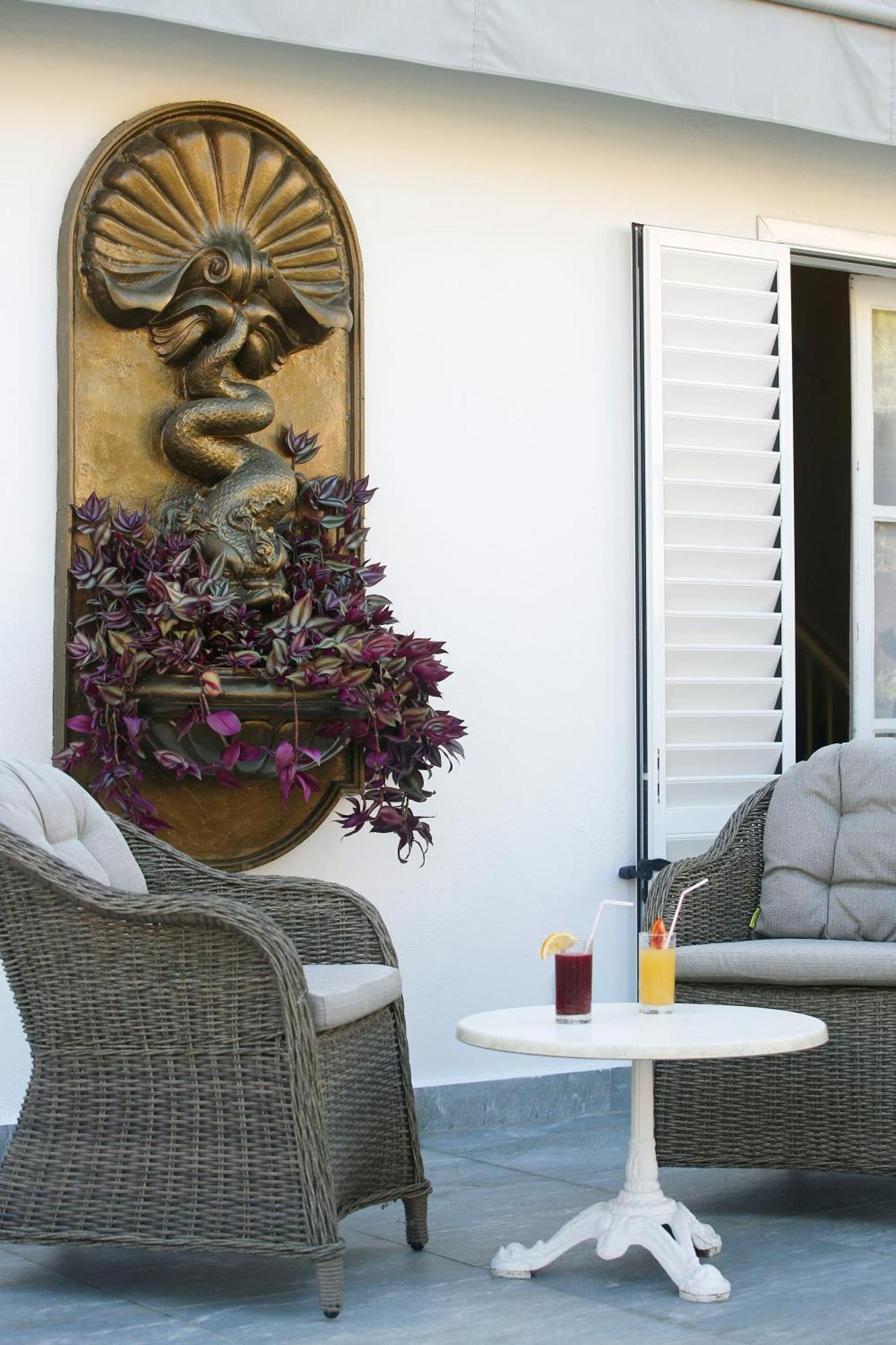 Le Magnolia Hotel Calvi  Bagian luar foto