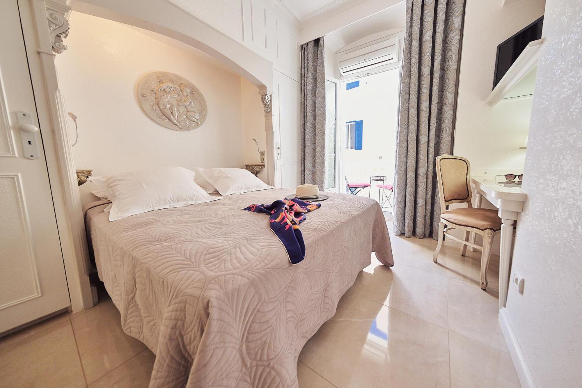 Le Magnolia Hotel Calvi  Bagian luar foto