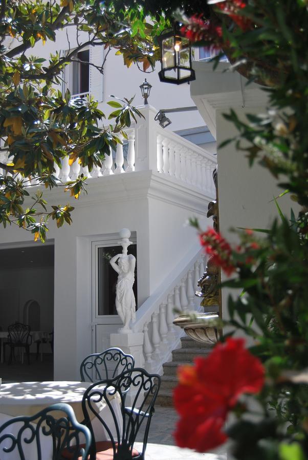 Le Magnolia Hotel Calvi  Bagian luar foto